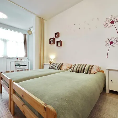 Apartment Close To The - Borik *