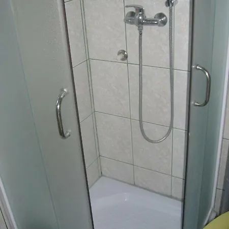 Close To The - Borik *