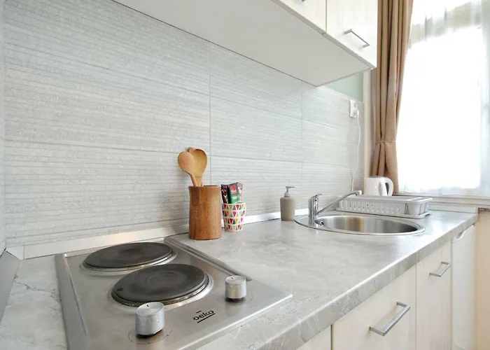 Close To The - Borik Lejlighed