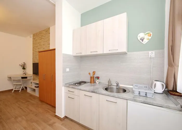 Close To The - Borik Lejlighed *