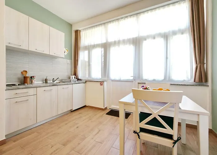 Close To The - Borik * Ζαντάρ